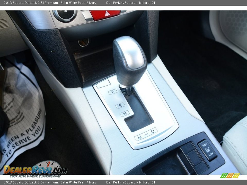 2013 Subaru Outback 2.5i Premium Satin White Pearl / Ivory Photo #14
