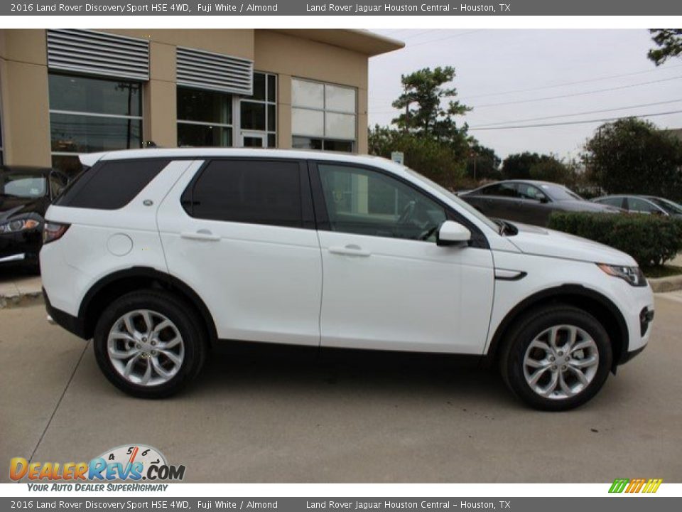 2016 Land Rover Discovery Sport HSE 4WD Fuji White / Almond Photo #12