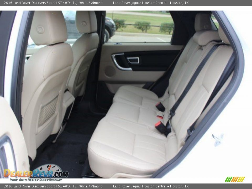 2016 Land Rover Discovery Sport HSE 4WD Fuji White / Almond Photo #17