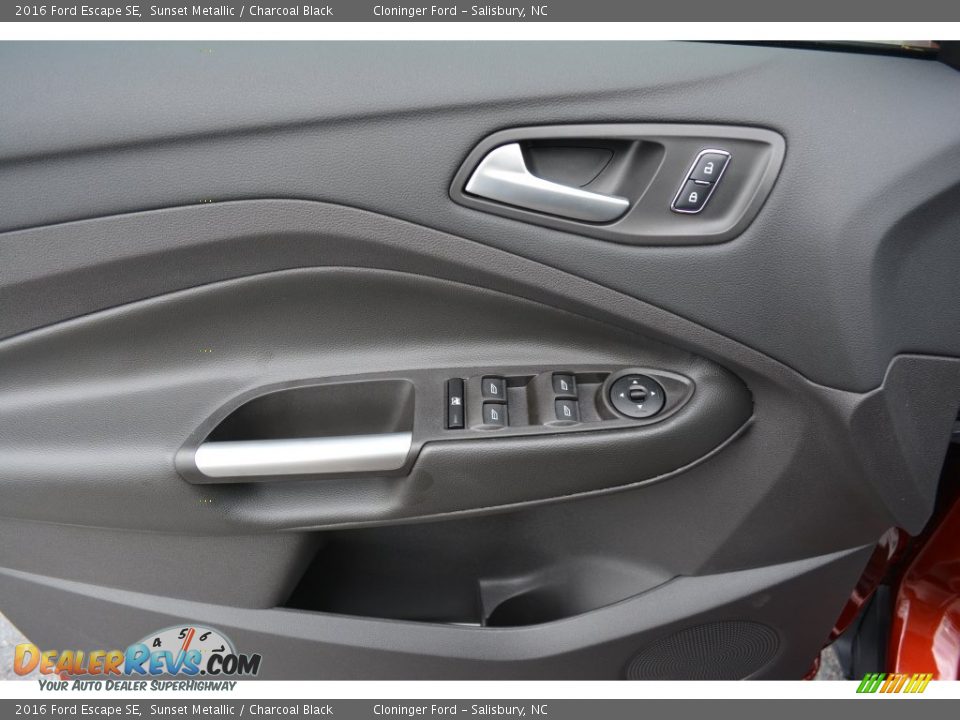 2016 Ford Escape SE Sunset Metallic / Charcoal Black Photo #6