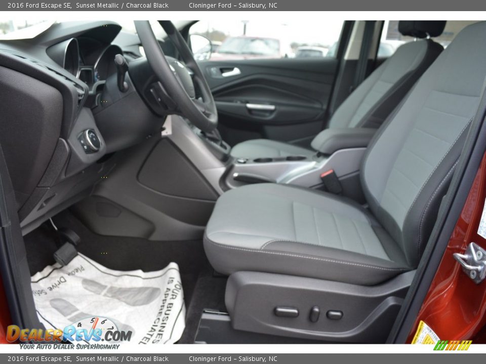 2016 Ford Escape SE Sunset Metallic / Charcoal Black Photo #7