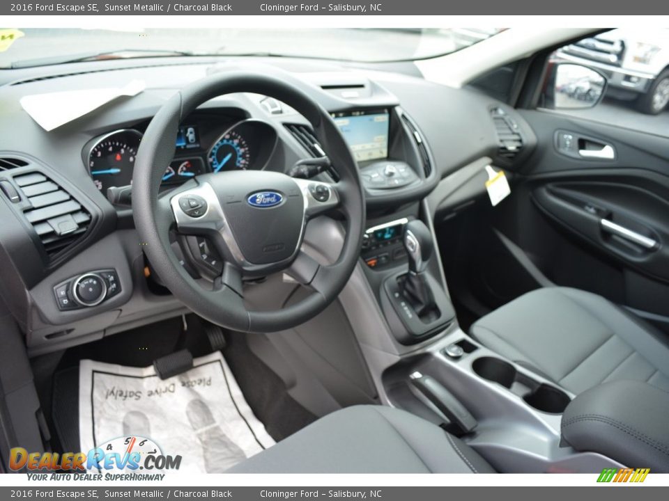 2016 Ford Escape SE Sunset Metallic / Charcoal Black Photo #8