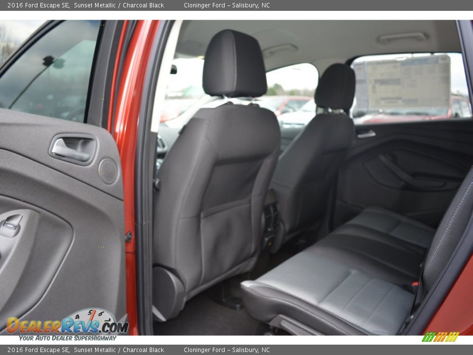 2016 Ford Escape SE Sunset Metallic / Charcoal Black Photo #9