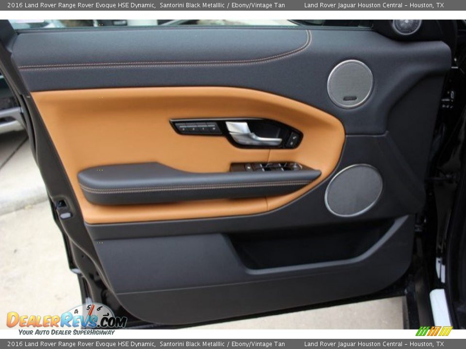 Door Panel of 2016 Land Rover Range Rover Evoque HSE Dynamic Photo #17