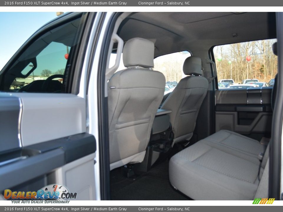 2016 Ford F150 XLT SuperCrew 4x4 Ingot Silver / Medium Earth Gray Photo #11