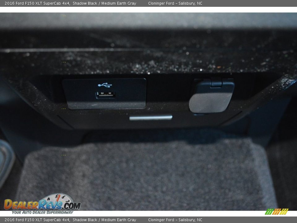 2016 Ford F150 XLT SuperCab 4x4 Shadow Black / Medium Earth Gray Photo #14