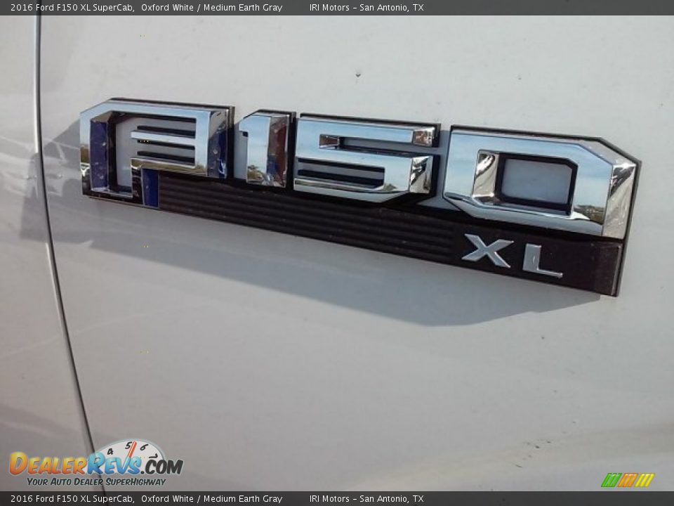 2016 Ford F150 XL SuperCab Oxford White / Medium Earth Gray Photo #5