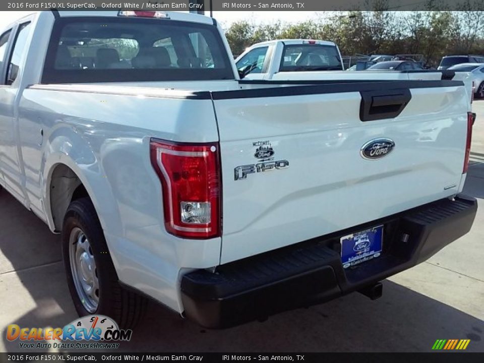 2016 Ford F150 XL SuperCab Oxford White / Medium Earth Gray Photo #11
