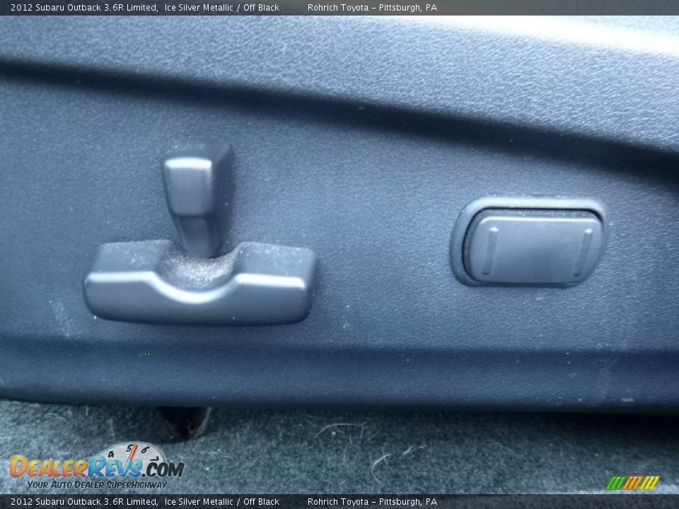 2012 Subaru Outback 3.6R Limited Ice Silver Metallic / Off Black Photo #18