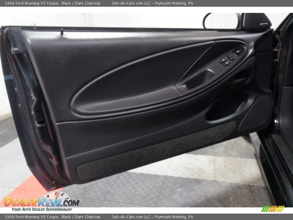 1999 Ford Mustang V6 Coupe Black / Dark Charcoal Photo #12