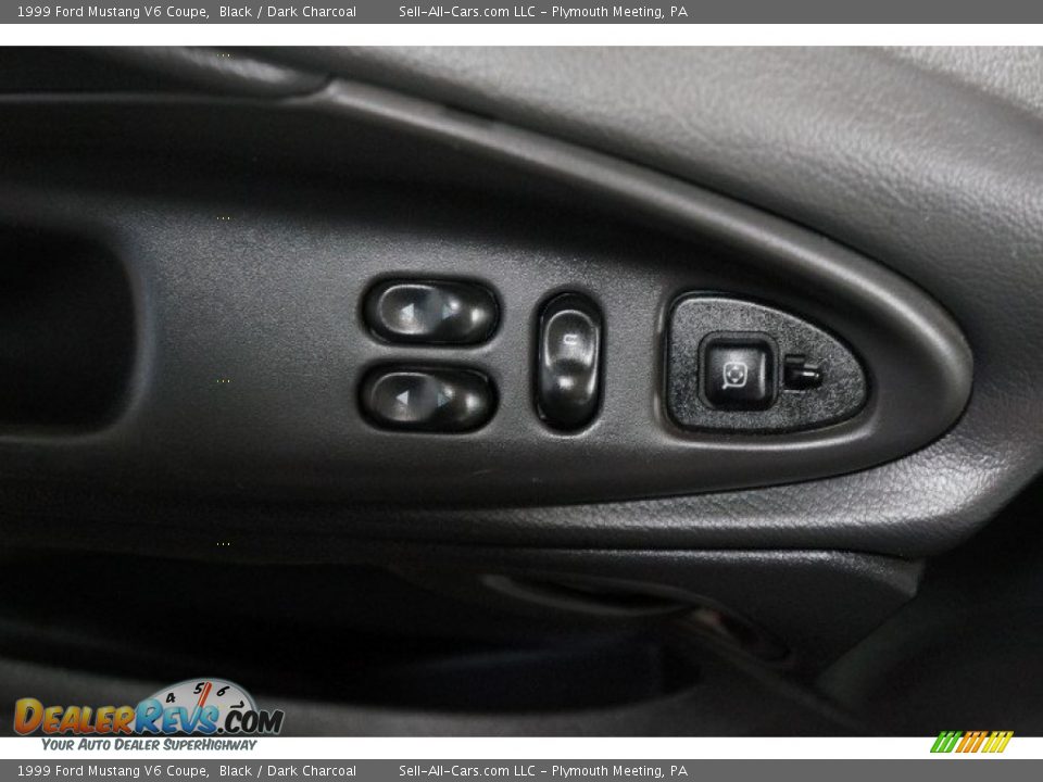 1999 Ford Mustang V6 Coupe Black / Dark Charcoal Photo #13