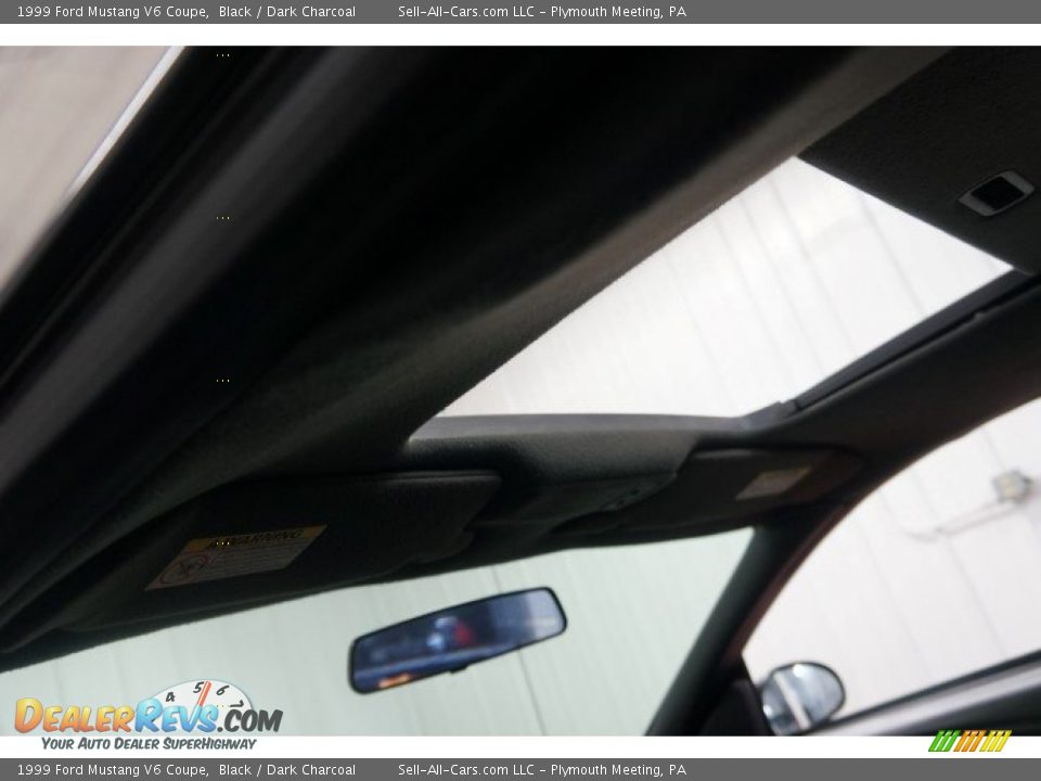 1999 Ford Mustang V6 Coupe Black / Dark Charcoal Photo #22