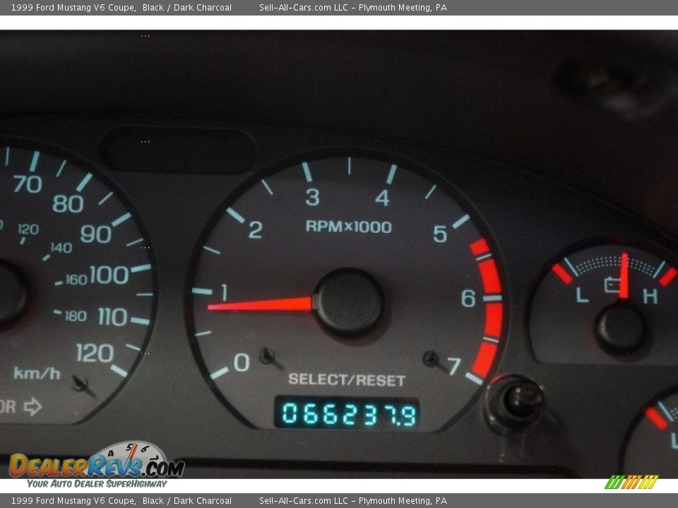 1999 Ford Mustang V6 Coupe Black / Dark Charcoal Photo #30