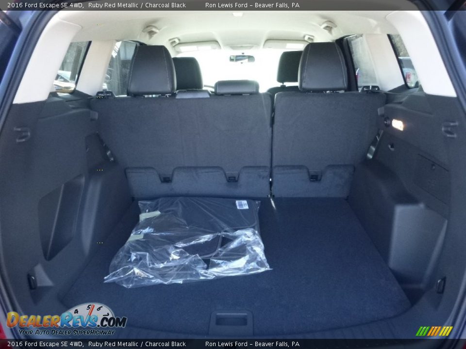 2016 Ford Escape SE 4WD Ruby Red Metallic / Charcoal Black Photo #4