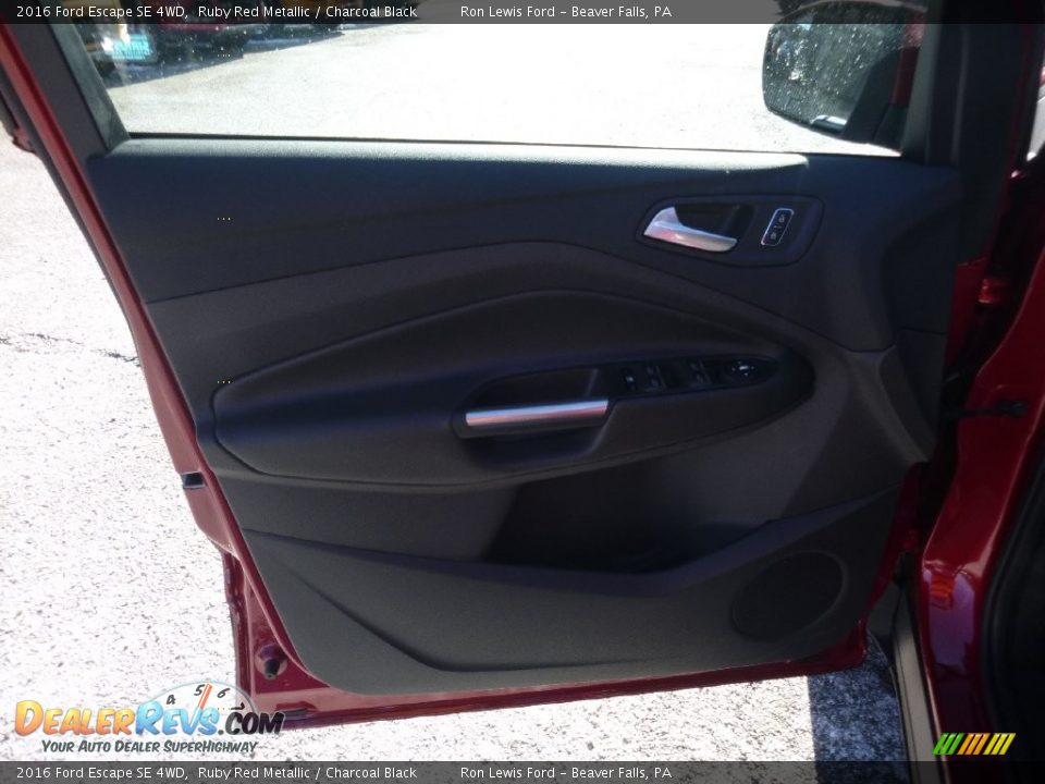 2016 Ford Escape SE 4WD Ruby Red Metallic / Charcoal Black Photo #14