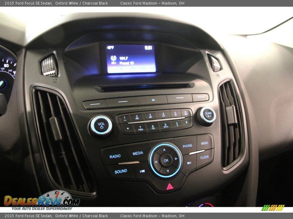 2015 Ford Focus SE Sedan Oxford White / Charcoal Black Photo #10