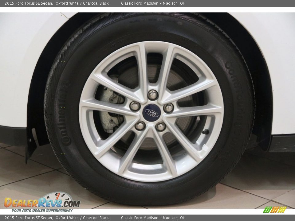 2015 Ford Focus SE Sedan Oxford White / Charcoal Black Photo #20