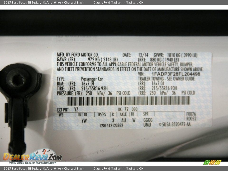 2015 Ford Focus SE Sedan Oxford White / Charcoal Black Photo #21