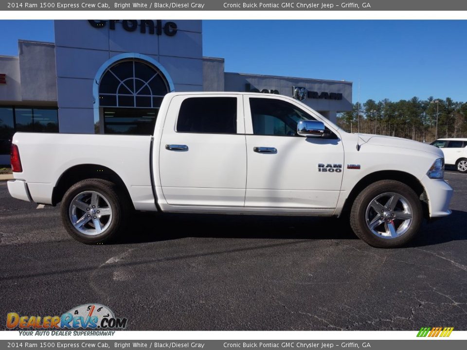 2014 Ram 1500 Express Crew Cab Bright White / Black/Diesel Gray Photo #8