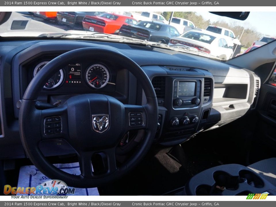 2014 Ram 1500 Express Crew Cab Bright White / Black/Diesel Gray Photo #10