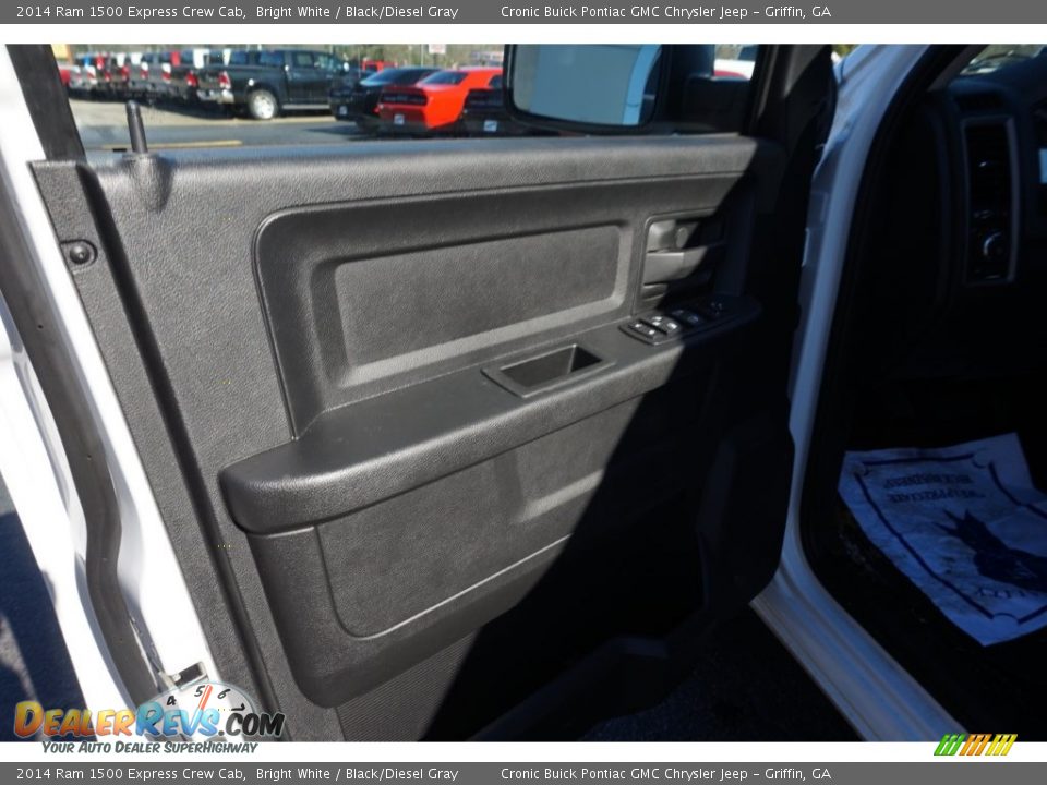 2014 Ram 1500 Express Crew Cab Bright White / Black/Diesel Gray Photo #12