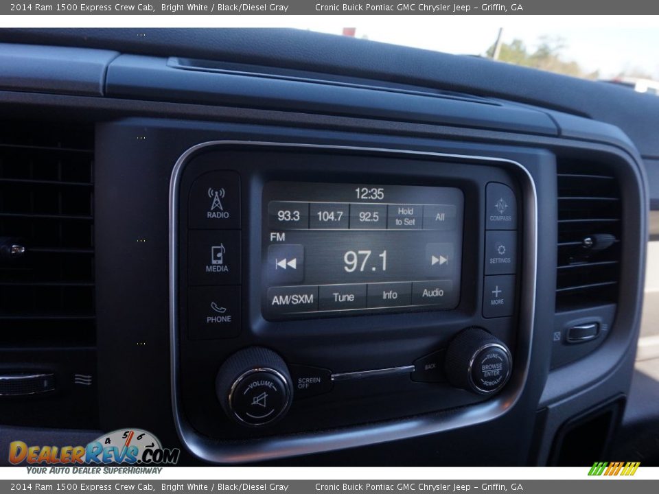 2014 Ram 1500 Express Crew Cab Bright White / Black/Diesel Gray Photo #17