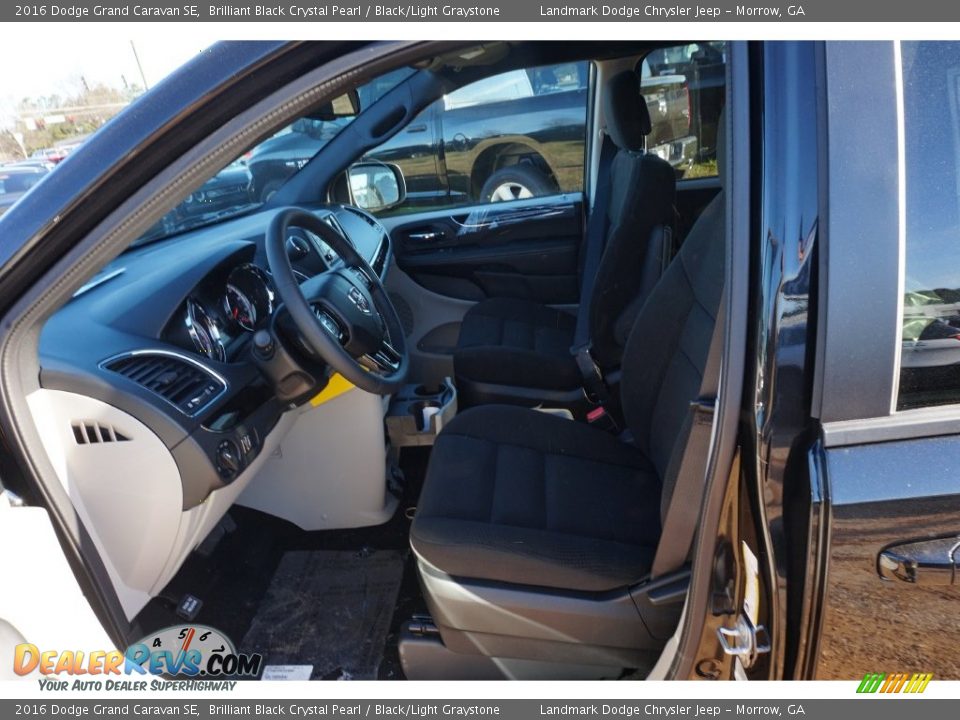 2016 Dodge Grand Caravan SE Brilliant Black Crystal Pearl / Black/Light Graystone Photo #6