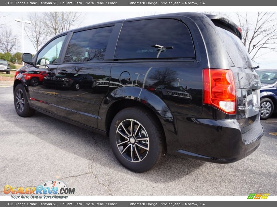 2016 Dodge Grand Caravan SE Brilliant Black Crystal Pearl / Black Photo #2