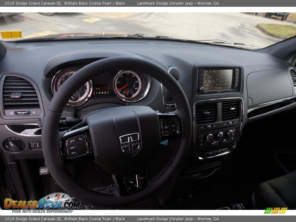2016 Dodge Grand Caravan SE Brilliant Black Crystal Pearl / Black Photo #7