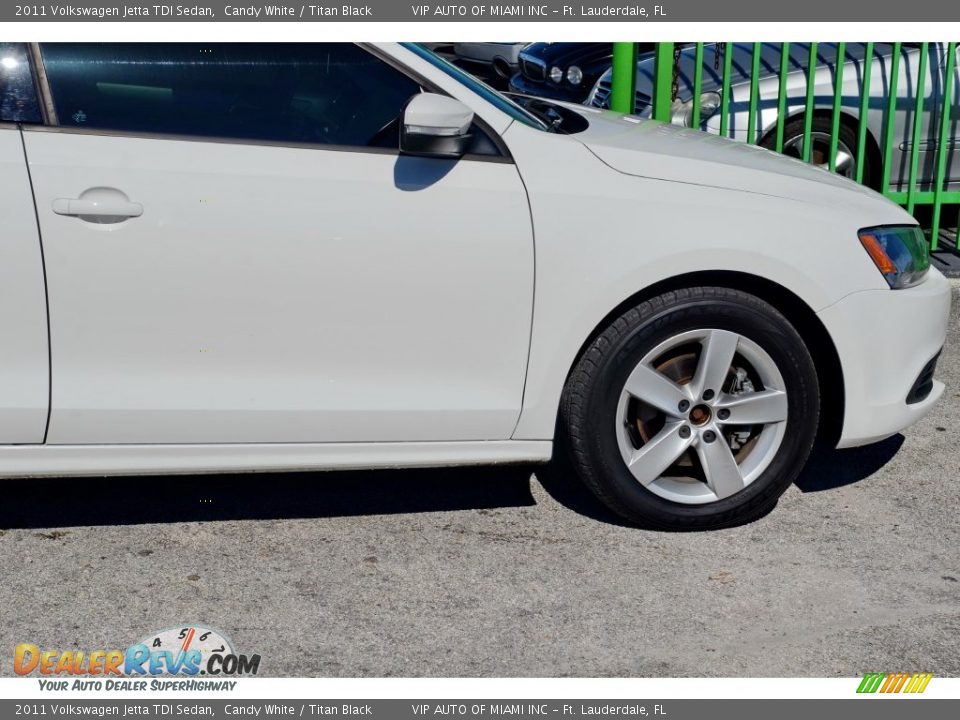 2011 Volkswagen Jetta TDI Sedan Candy White / Titan Black Photo #36