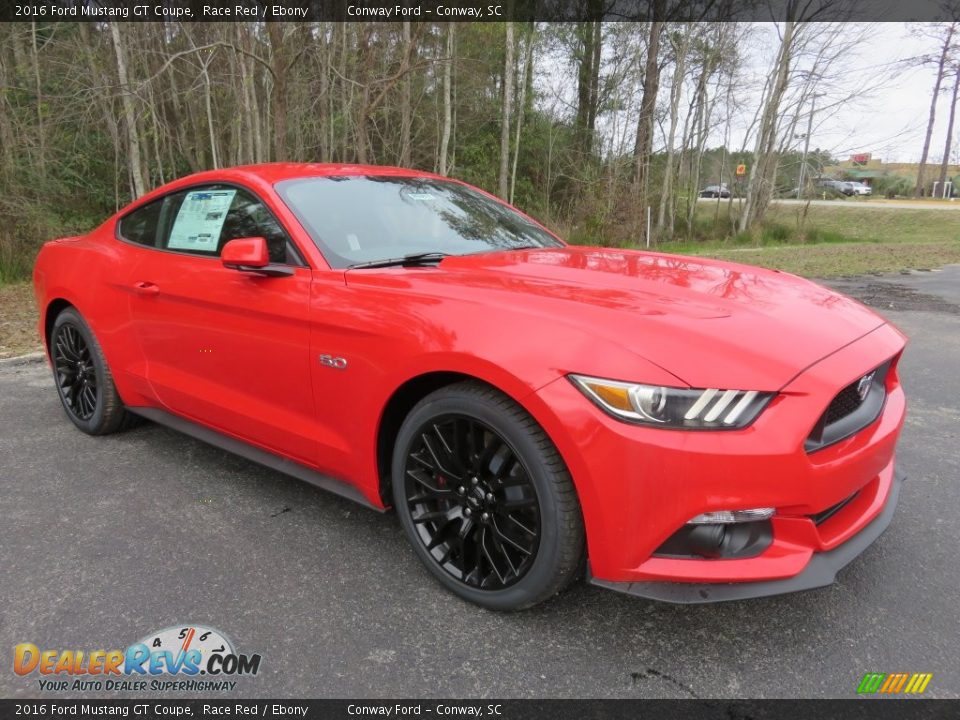 Front 3/4 View of 2016 Ford Mustang GT Coupe Photo #1
