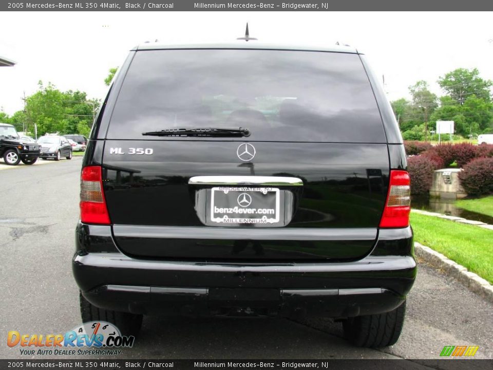 2005 Mercedes-Benz ML 350 4Matic Black / Charcoal Photo #4