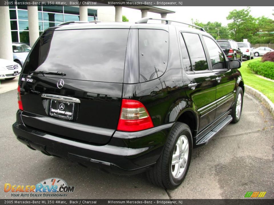 2005 Mercedes-Benz ML 350 4Matic Black / Charcoal Photo #5