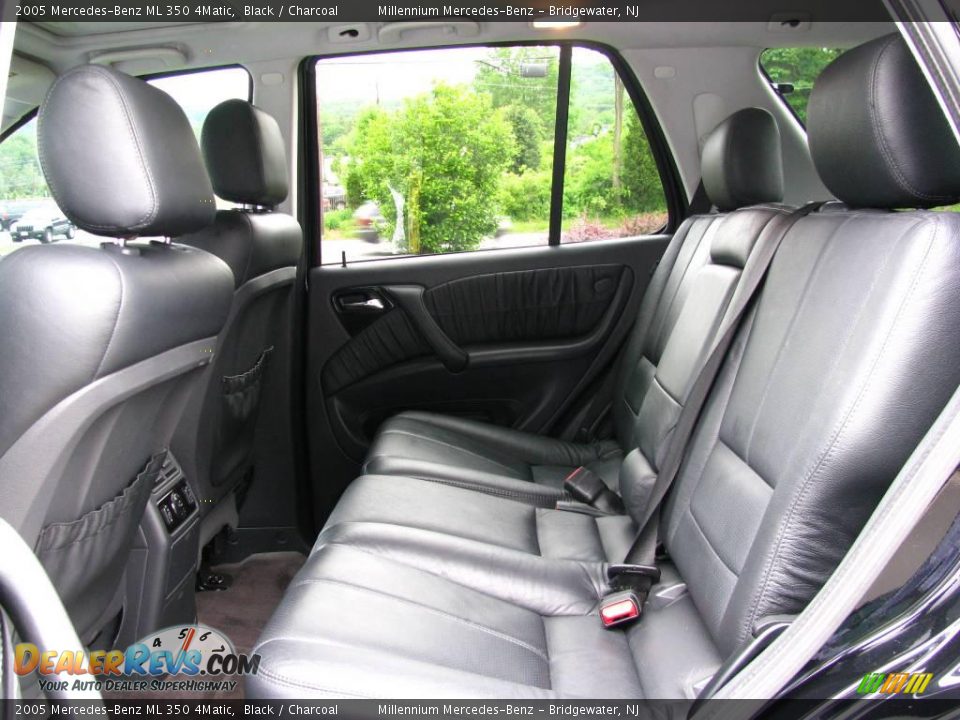 2005 Mercedes-Benz ML 350 4Matic Black / Charcoal Photo #11