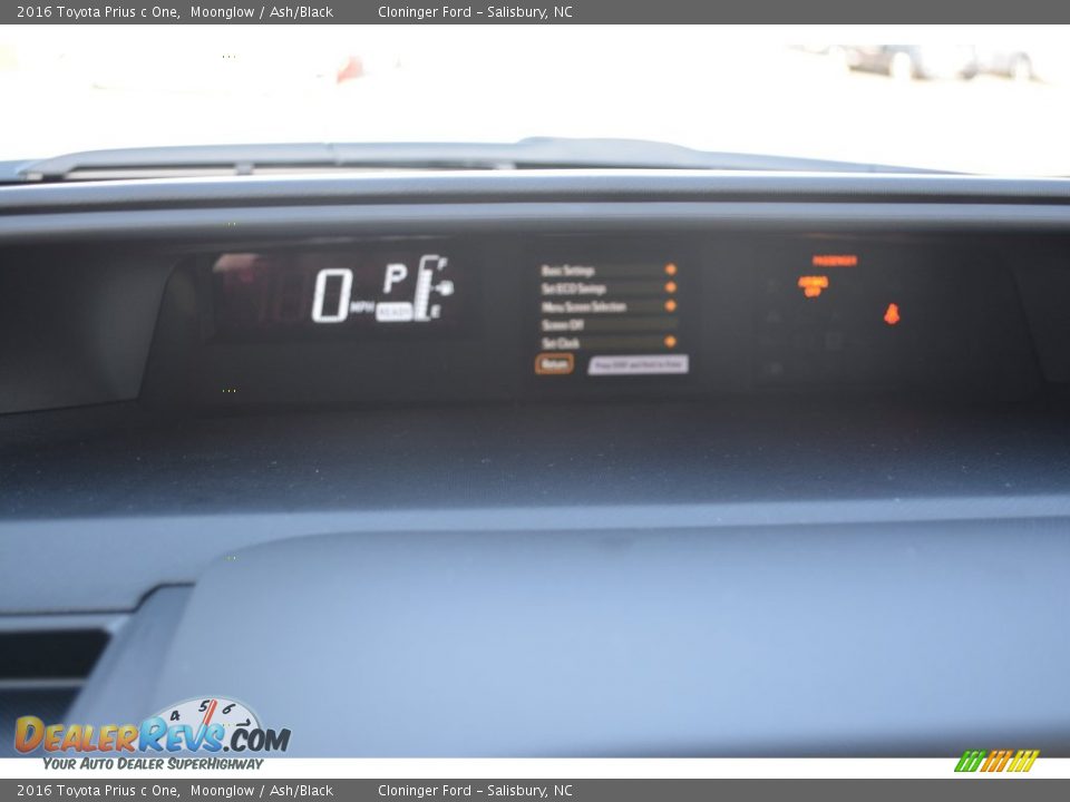 2016 Toyota Prius c One Moonglow / Ash/Black Photo #15
