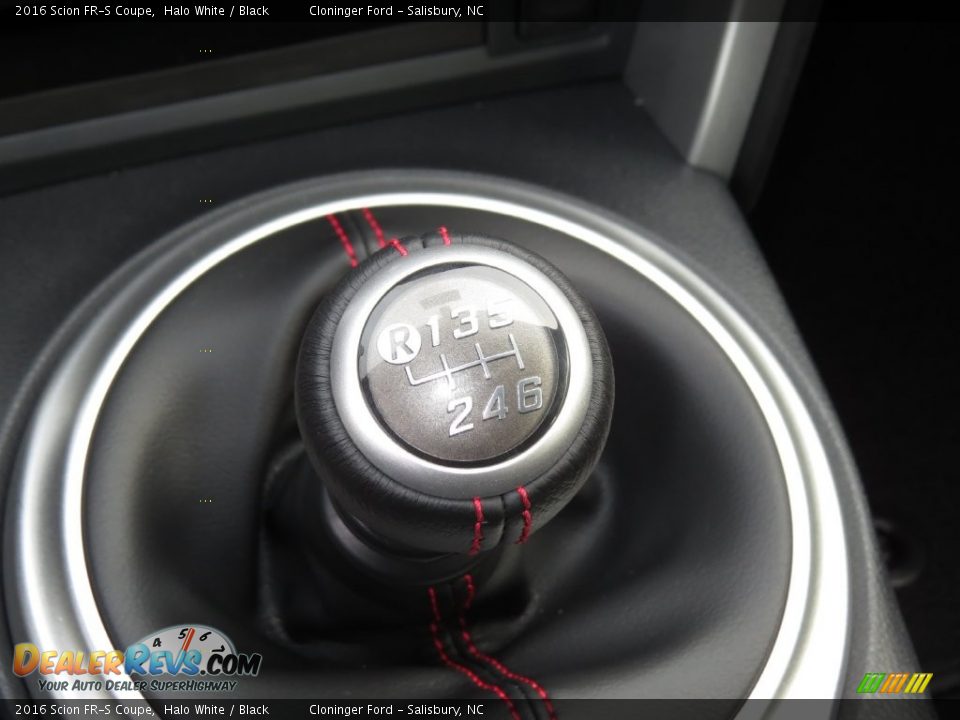 2016 Scion FR-S Coupe Shifter Photo #11