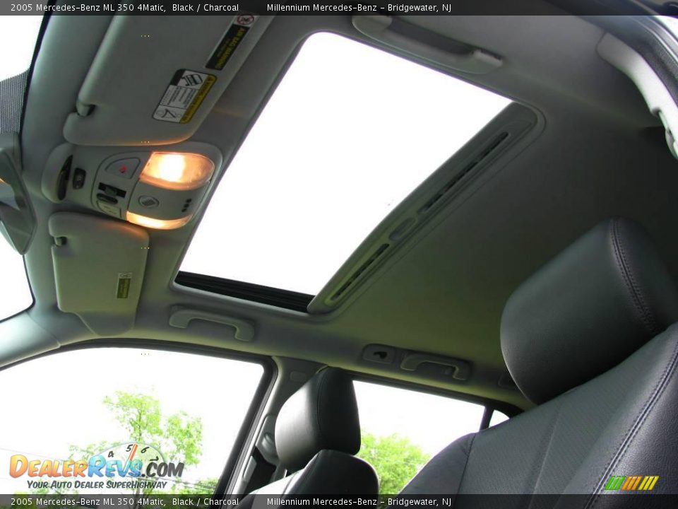 2005 Mercedes-Benz ML 350 4Matic Black / Charcoal Photo #28