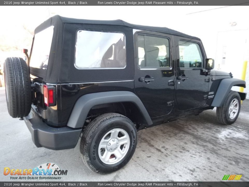 2016 Jeep Wrangler Unlimited Sport 4x4 Black / Black Photo #6