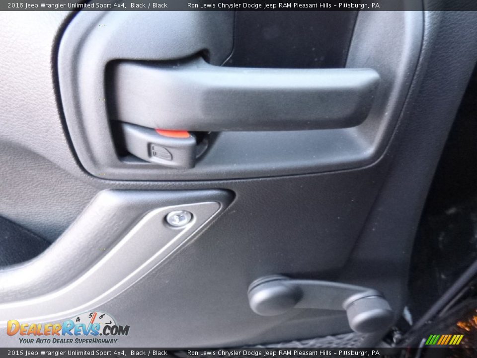 2016 Jeep Wrangler Unlimited Sport 4x4 Black / Black Photo #14