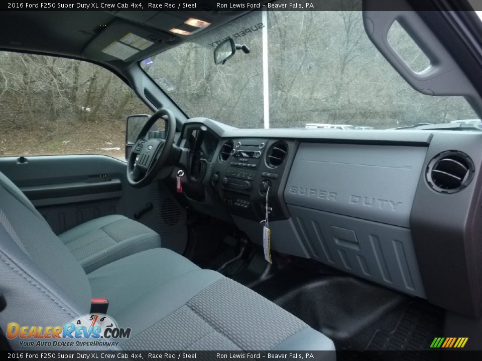 2016 Ford F250 Super Duty XL Crew Cab 4x4 Race Red / Steel Photo #2