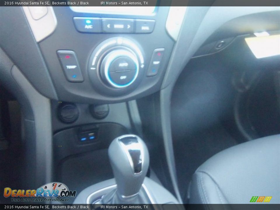 2016 Hyundai Santa Fe SE Becketts Black / Black Photo #3