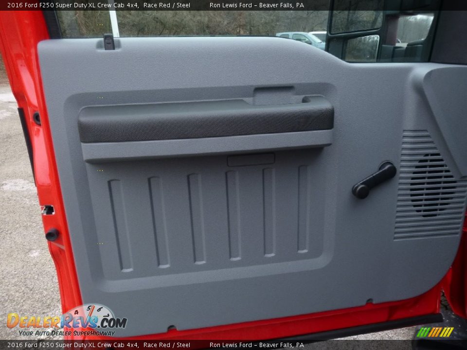 2016 Ford F250 Super Duty XL Crew Cab 4x4 Race Red / Steel Photo #16