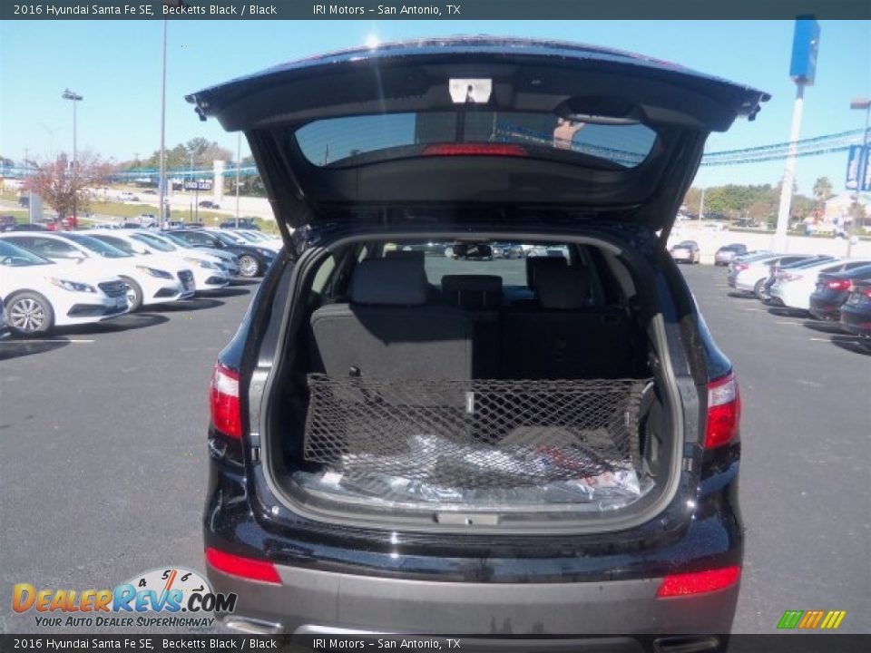 2016 Hyundai Santa Fe SE Becketts Black / Black Photo #20