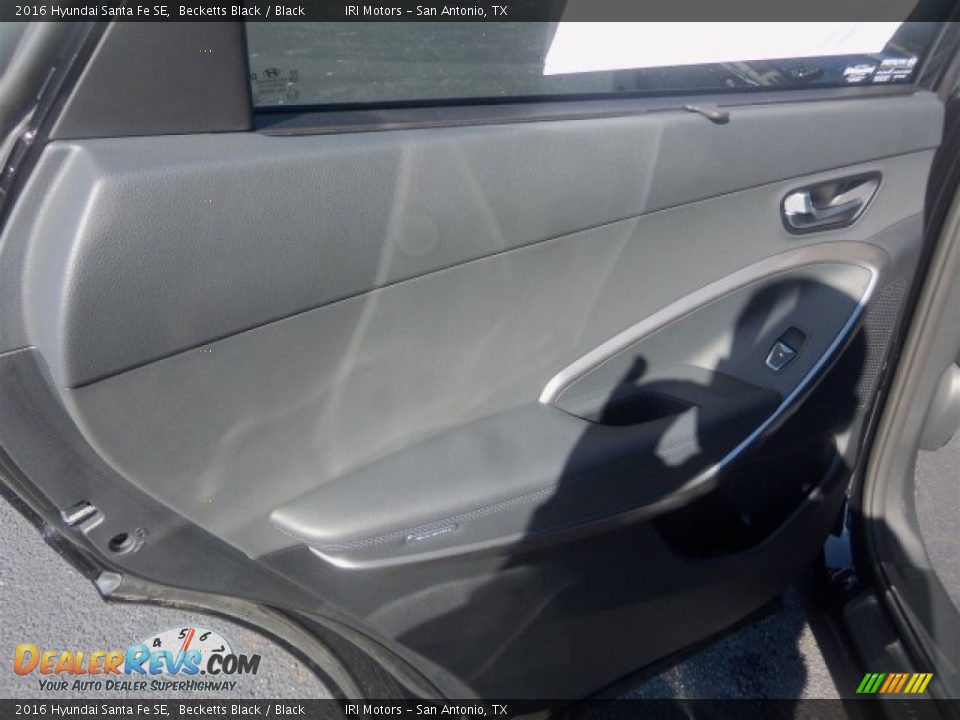 2016 Hyundai Santa Fe SE Becketts Black / Black Photo #22