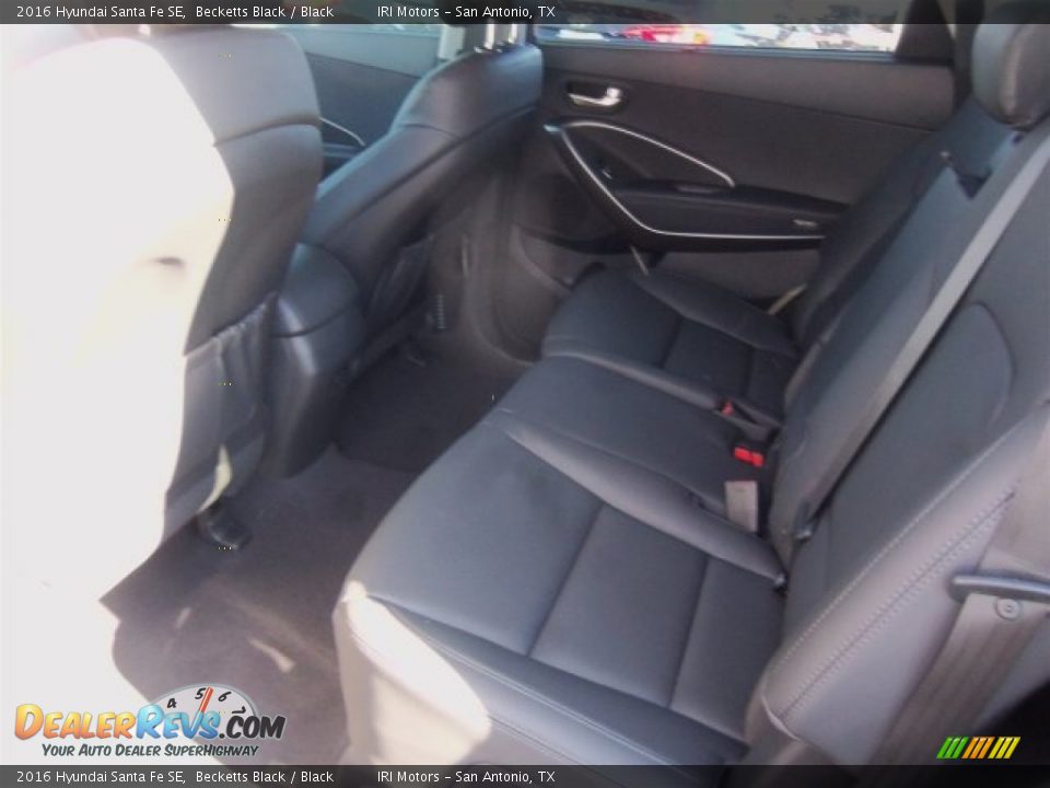 2016 Hyundai Santa Fe SE Becketts Black / Black Photo #23