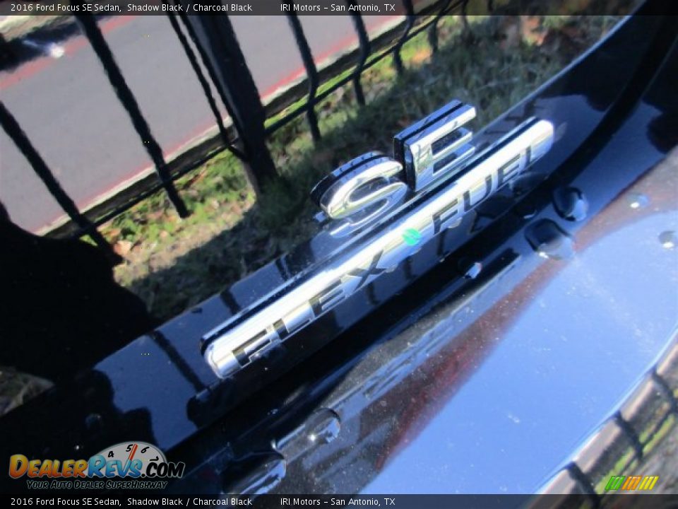 2016 Ford Focus SE Sedan Shadow Black / Charcoal Black Photo #6