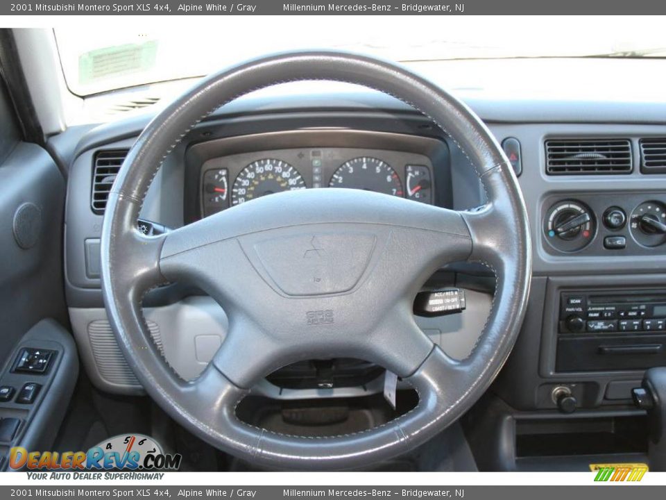 2001 Mitsubishi Montero Sport XLS 4x4 Alpine White / Gray Photo #13