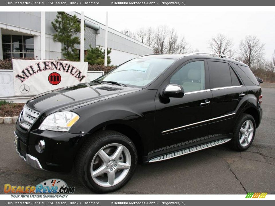 2009 Mercedes-Benz ML 550 4Matic Black / Cashmere Photo #1