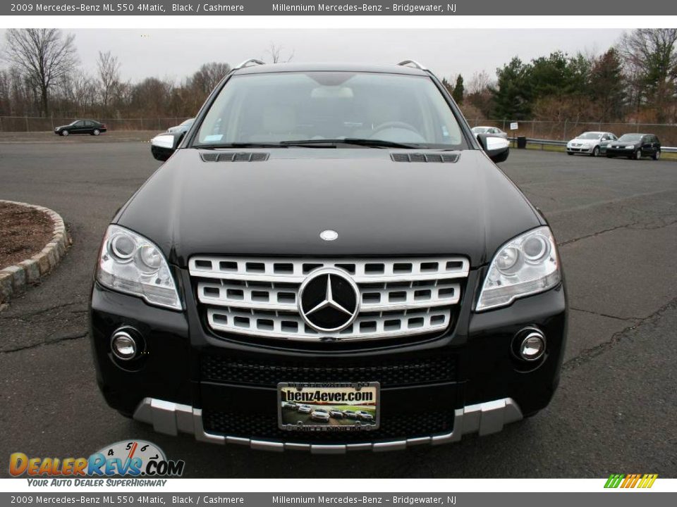 2009 Mercedes-Benz ML 550 4Matic Black / Cashmere Photo #2