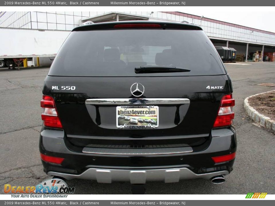 2009 Mercedes-Benz ML 550 4Matic Black / Cashmere Photo #6